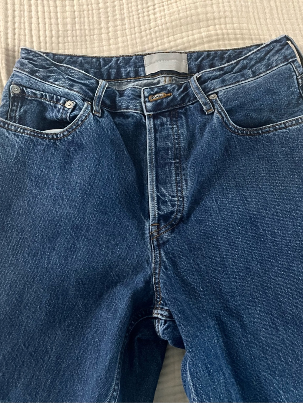 90s Cheeky Curvy straight-leg jeans from Everlane Size 30 Regular.